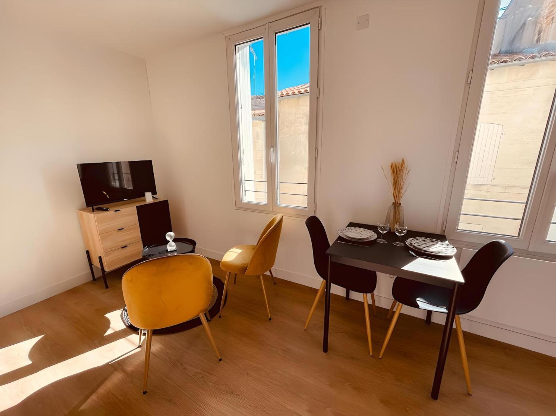 Appartement Le deep blue - Centre historique - Wifi et Netflix - Stationnement aisé à Niort Extérieur photo